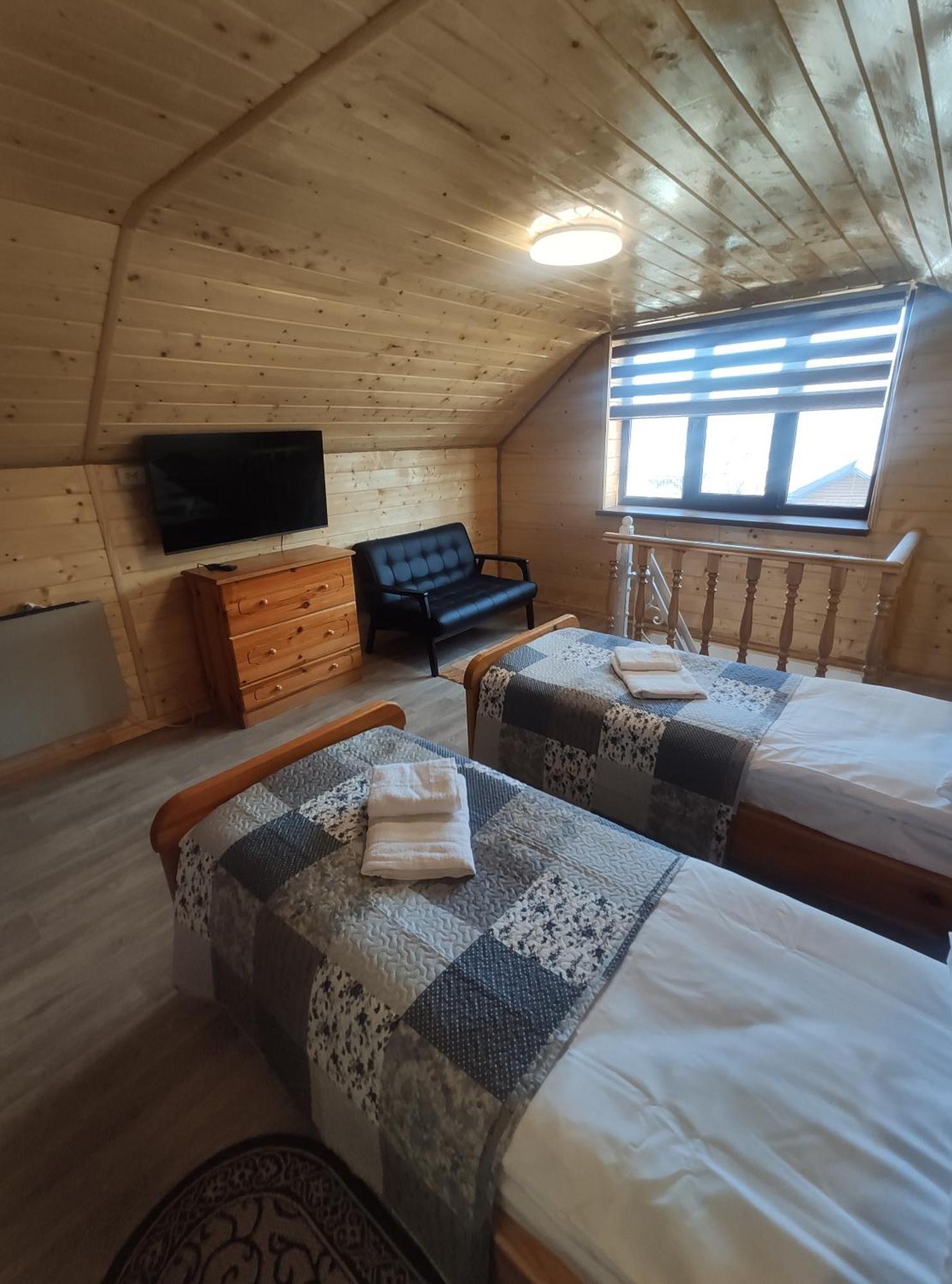 "У Пасічника" Котедж Для Сім'Ї Yaremtche Extérieur photo
