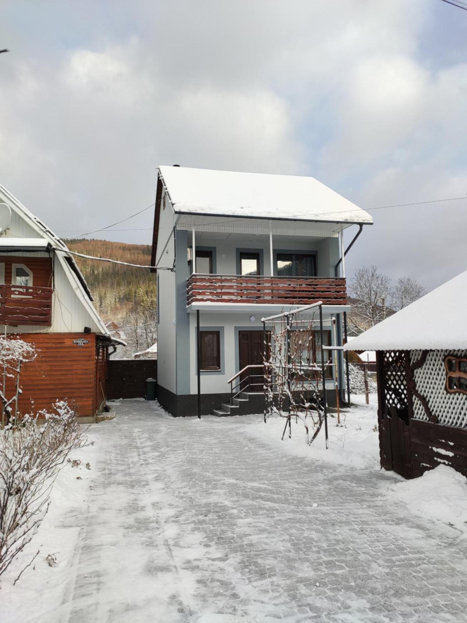 "У Пасічника" Котедж Для Сім'Ї Yaremtche Extérieur photo